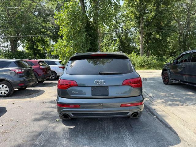 Photo of 2013 Graphite Gray Metallic Audi Q7