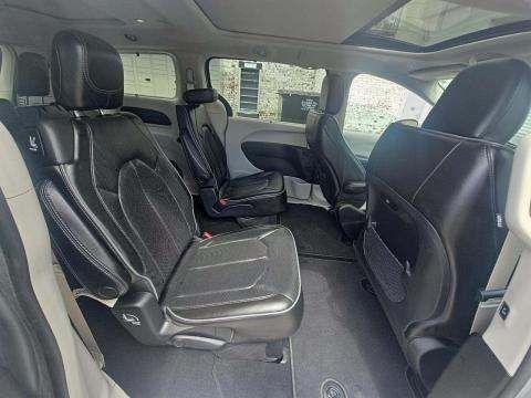 Photo of 2019 Billet Silver Metallic Clearcoat Chrysler Pacifica