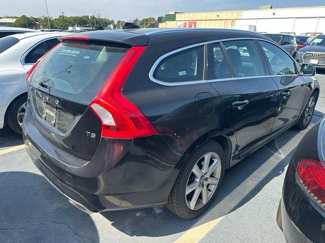 Photo of 2016 Onyx Black Metallic Volvo V60