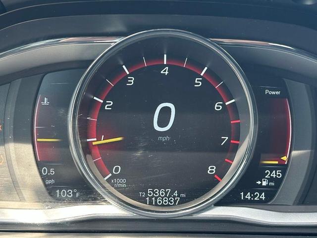 Photo of 2016 Onyx Black Metallic Volvo V60