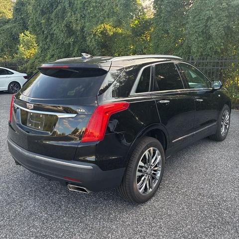 Photo of 2018 Stellar Black Metallic Cadillac XT5