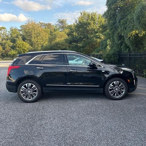 Photo of 2018 Stellar Black Metallic Cadillac XT5