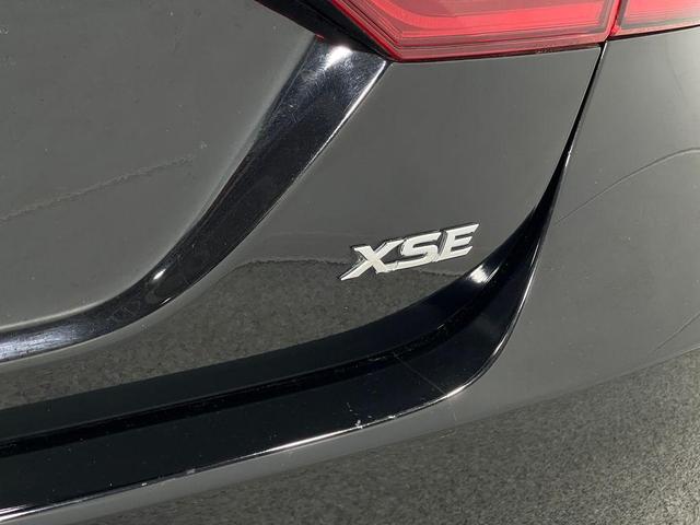 Photo of 2021 Midnight Black Metallic Toyota Camry