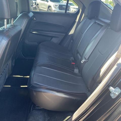 Photo of 2017 Mosaic Black Metallic Chevrolet Equinox