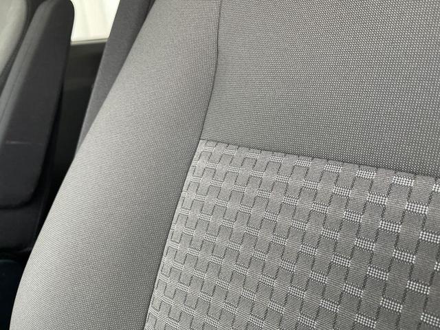 Photo of 2022 Oxford White Ford Transit-350