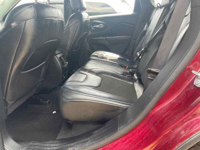 Photo of 2021 Velvet Red Pearlcoat Jeep Cherokee