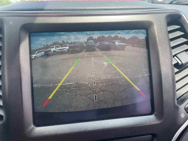 Photo of 2021 Velvet Red Pearlcoat Jeep Cherokee