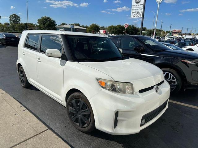 Photo of 2012 Super White Scion xB