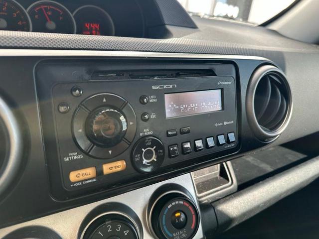 Photo of 2012 Super White Scion xB