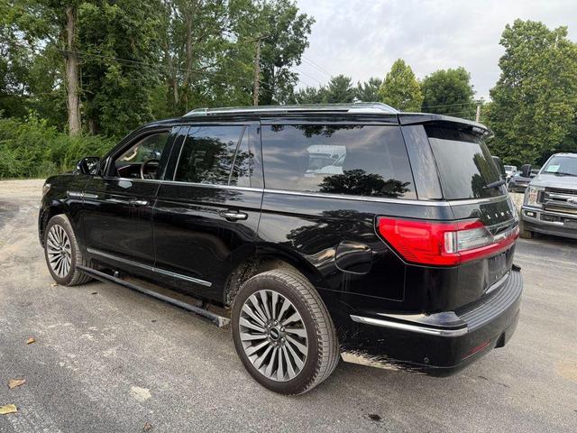Photo of 2019 Infinite Black Metallic Lincoln Navigator