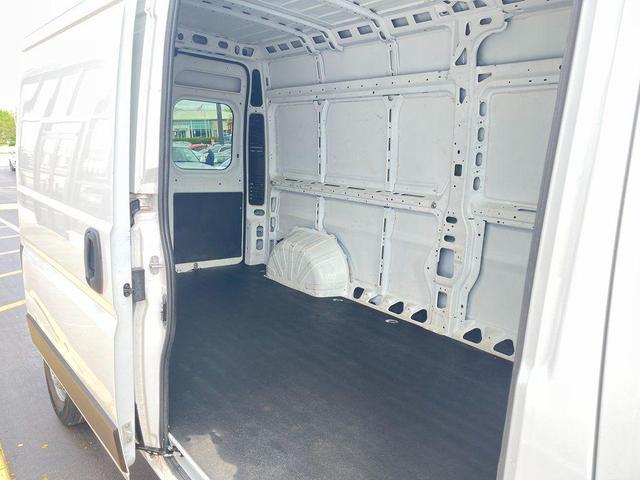 Photo of 2022 Bright White Clearcoat RAM ProMaster 2500