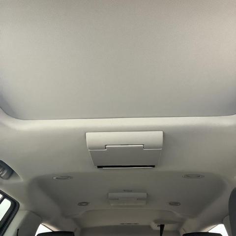 Photo of 2018 White Frost Tri-Coat GMC Yukon XL