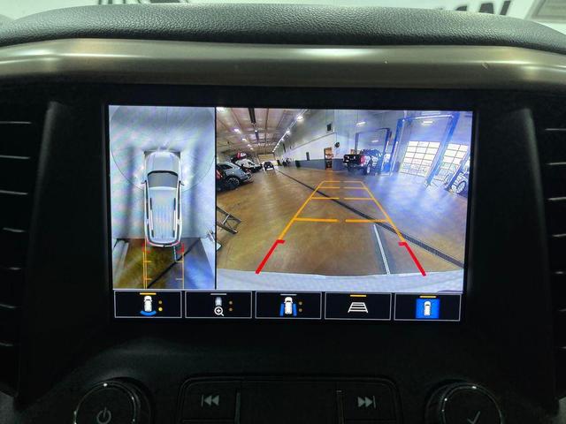 Photo of 2021 White Frost Tri-Coat GMC Acadia