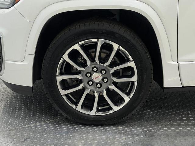 Photo of 2021 White Frost Tri-Coat GMC Acadia