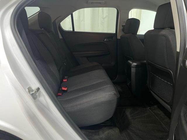 Photo of 2017 Iridescent Pearl Tricoat Chevrolet Equinox