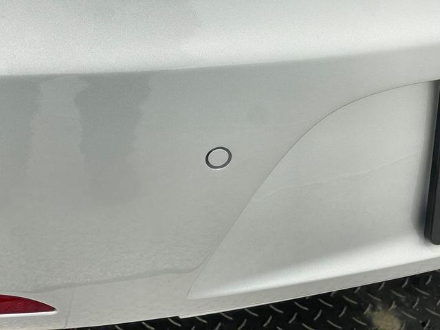 Photo of 2018 Silky Silver Kia Cadenza