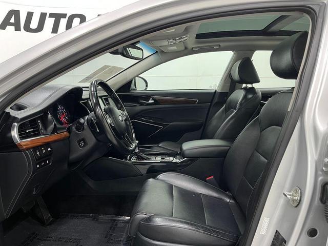 Photo of 2018 Silky Silver Kia Cadenza