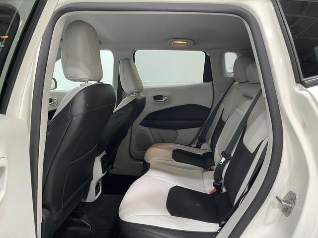 Photo of 2018 White Clearcoat Jeep Compass