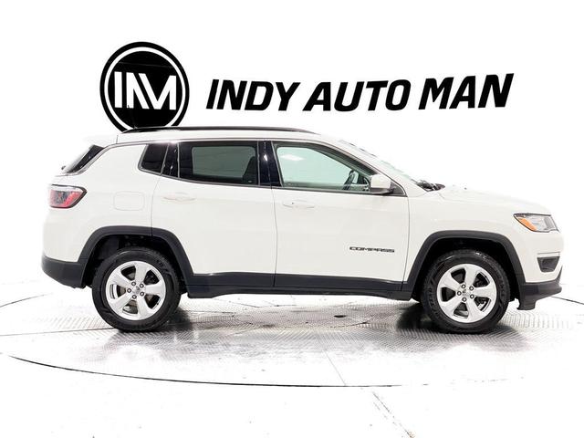 Photo of 2018 White Clearcoat Jeep Compass