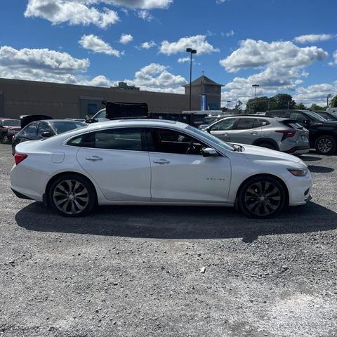 Photo of 2016 Iridescent Pearl Tricoat Chevrolet Malibu