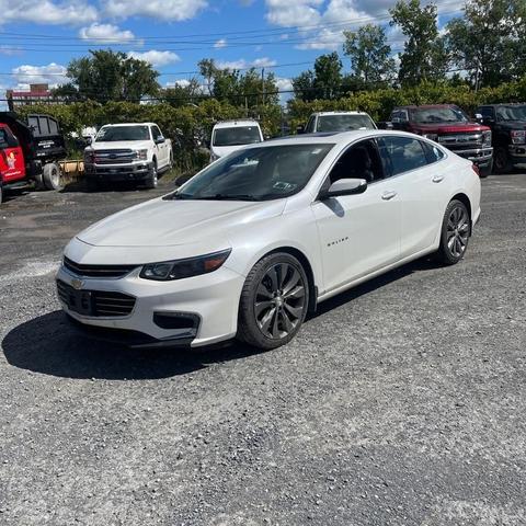 Photo of 2016 Iridescent Pearl Tricoat Chevrolet Malibu