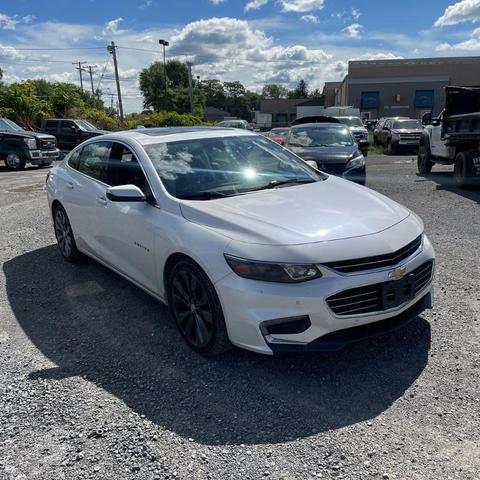 Photo of 2016 Iridescent Pearl Tricoat Chevrolet Malibu