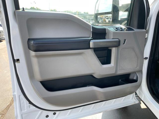 Photo of 2021 Oxford White Ford F-250
