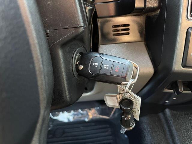 Photo of 2021 Oxford White Ford F-250