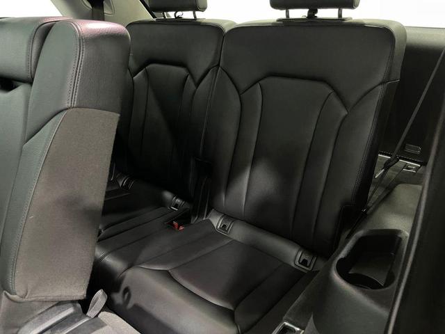 Photo of 2018 Orca Black Metallic Audi Q7