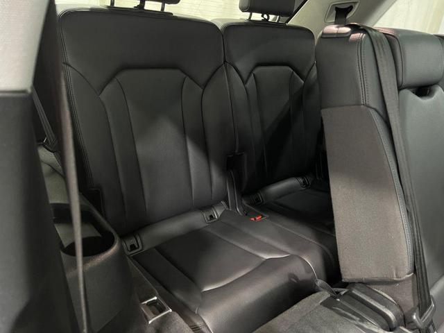 Photo of 2018 Orca Black Metallic Audi Q7