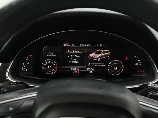Photo of 2018 Orca Black Metallic Audi Q7