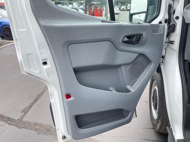 Photo of 2016 Oxford White Ford Transit-350
