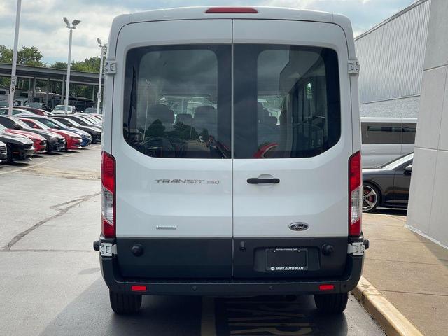 Photo of 2016 Oxford White Ford Transit-350