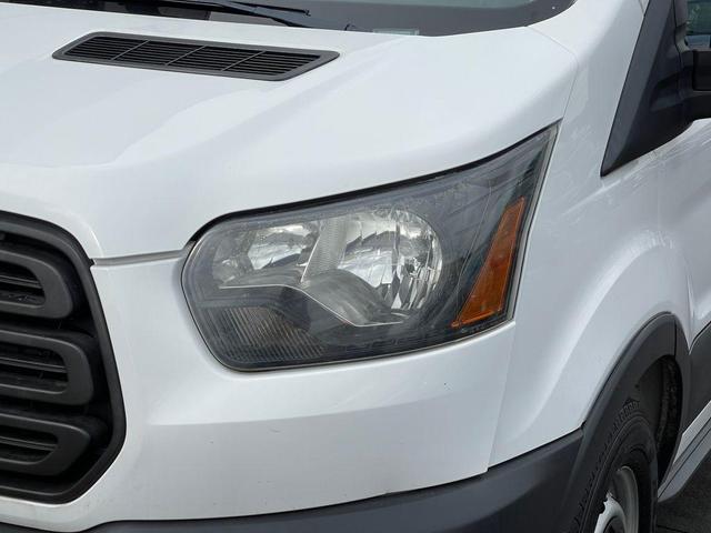 Photo of 2016 Oxford White Ford Transit-350