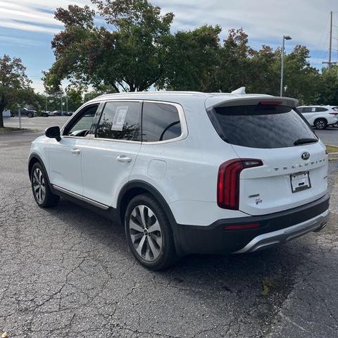 Photo of 2020 Snow White Pearl Kia Telluride
