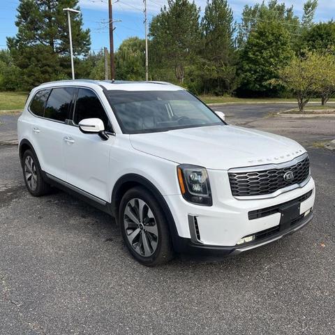 Photo of 2020 Snow White Pearl Kia Telluride