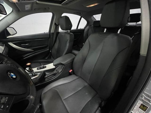 Photo of 2017 Glacier Silver Metallic BMW 320