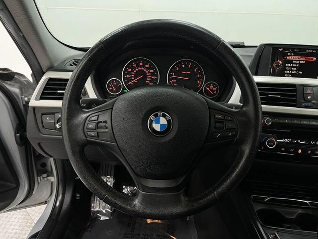 Photo of 2017 Glacier Silver Metallic BMW 320