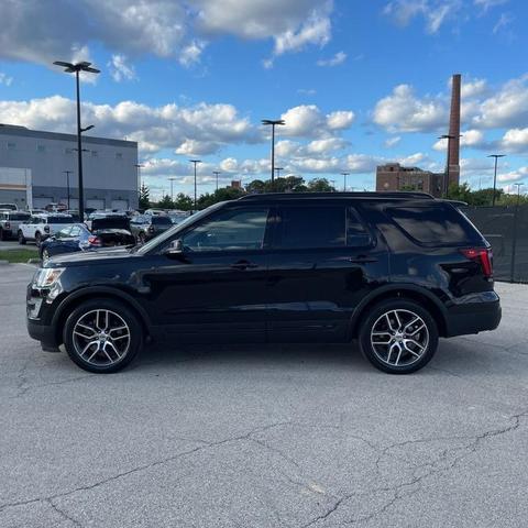 Photo of 2017 Shadow Black Ford Explorer