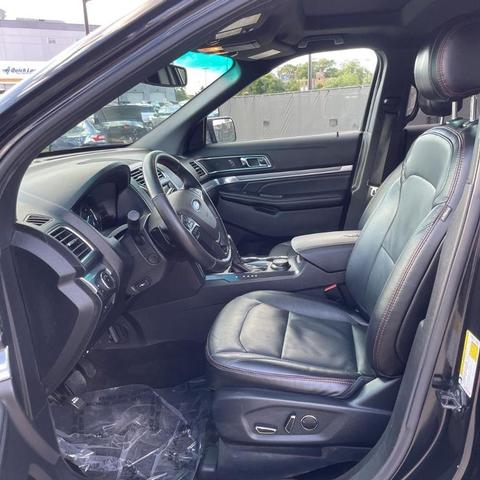Photo of 2017 Shadow Black Ford Explorer