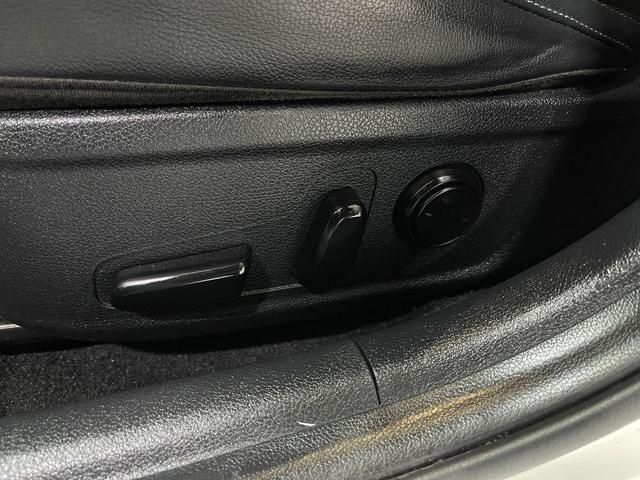 Photo of 2021 Snow White Pearl Kia Stinger