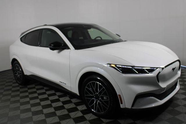 Photo of 2025 Star White Ford Mustang Mach-E