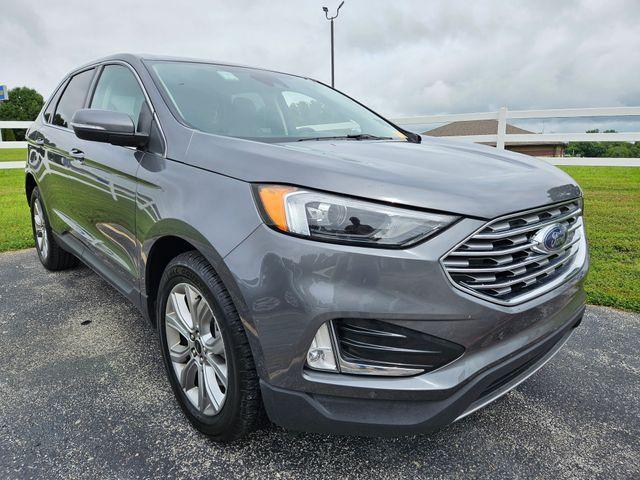Photo of 2024 Carbonized Gray Metallic Ford Edge