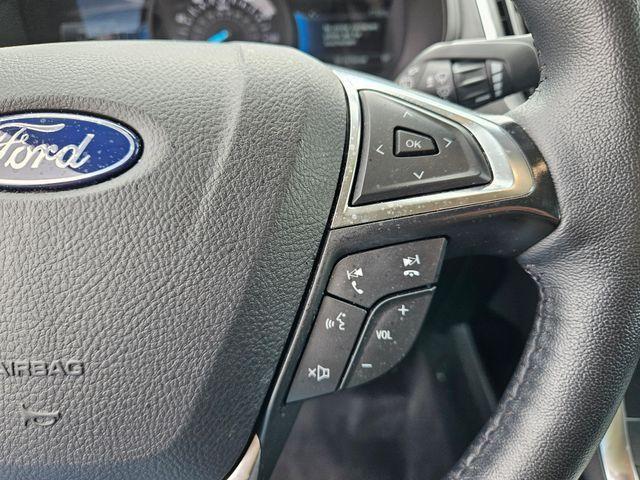 Photo of 2024 Carbonized Gray Metallic Ford Edge