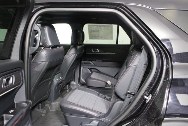 Photo of 2025 Agate Black Metallic Ford Explorer