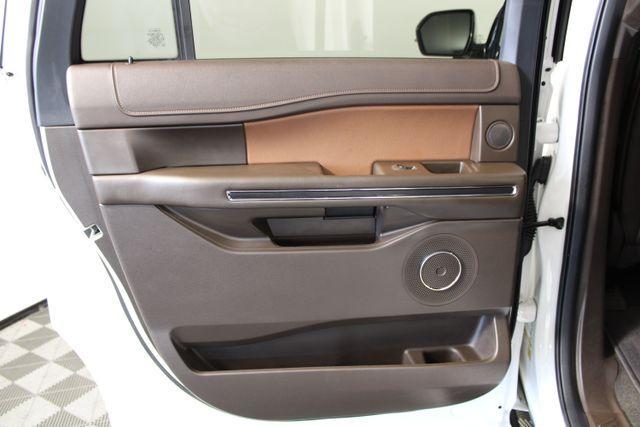 Photo of 2022 Star White Ford Expedition Max