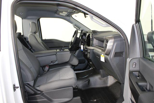 Photo of 2025 Oxford White Ford F-150