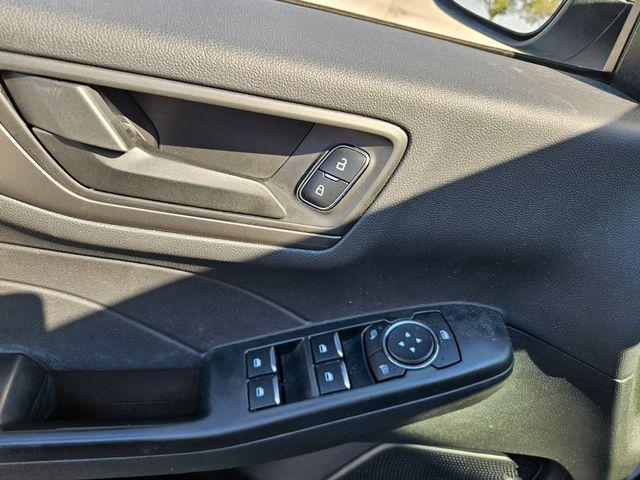 Photo of 2023 Oxford White Ford Escape