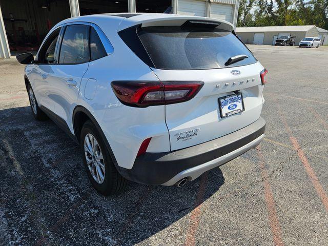 Photo of 2023 Oxford White Ford Escape