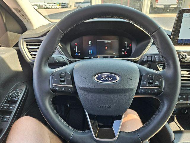 Photo of 2023 Oxford White Ford Escape